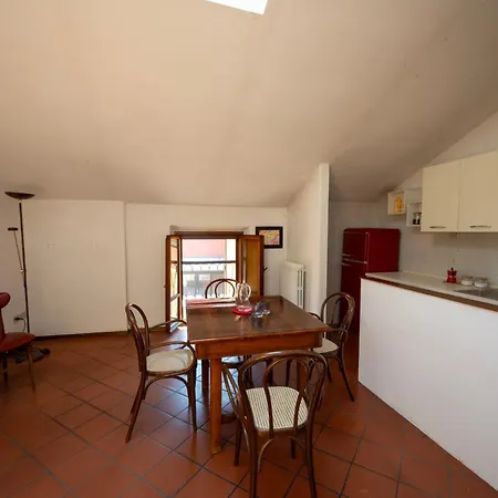 Defstero Asteri Apartamento *