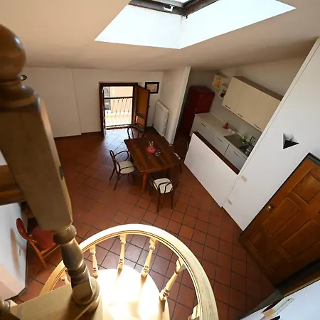 Defstero Asteri 公寓 雷焦艾米利亚