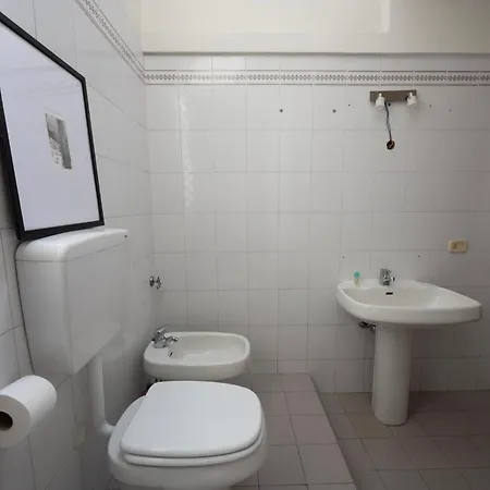 아파트 Defstero Asteri 레조넬에밀리아